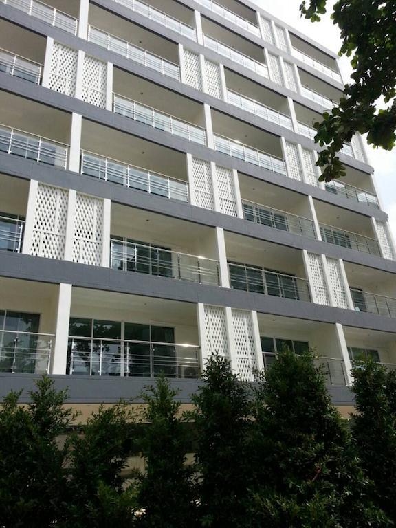 Hotel R-Con Rest Sea Pattaya Exterior foto