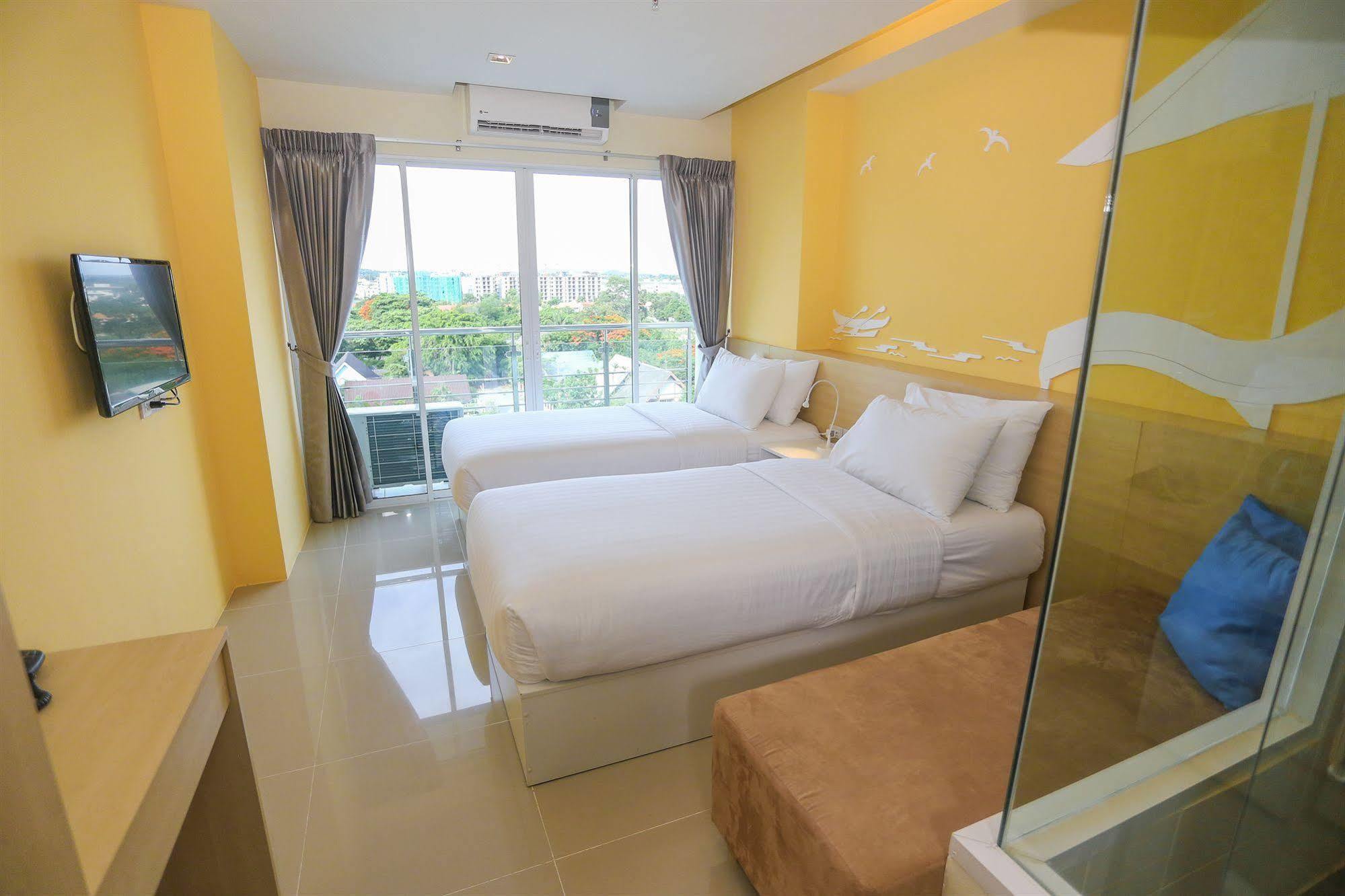 Hotel R-Con Rest Sea Pattaya Exterior foto
