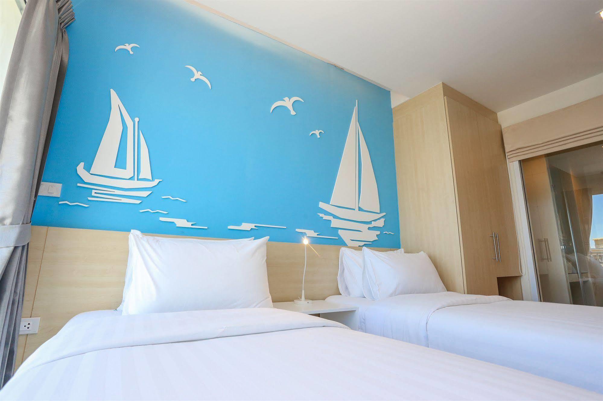Hotel R-Con Rest Sea Pattaya Exterior foto