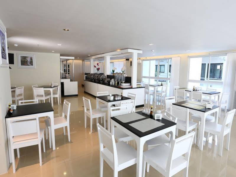 Hotel R-Con Rest Sea Pattaya Exterior foto