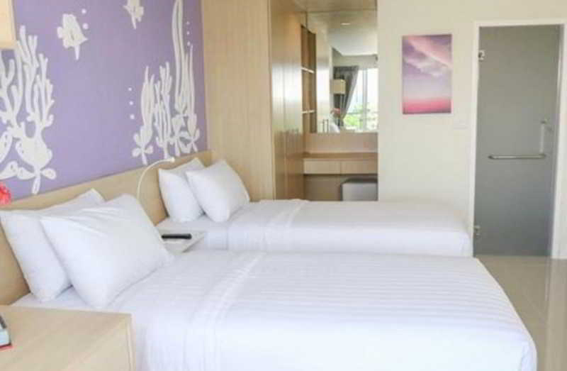 Hotel R-Con Rest Sea Pattaya Exterior foto